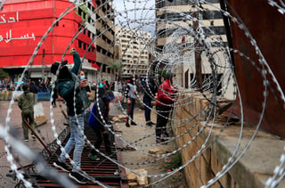 La violencia en Trípoli supuso una seria escalada en las protestas que iniciaron el lunes. (AP) 