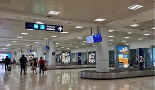 El Instituto Nacional de Migración (INM) denegó la entrada a México a un grupo de ciudadanos originarios de Rumania, quienes intentaron ingresar al país a través del Aeropuerto Internacional de Cancún, para vacacionar. (ESPECIAL)