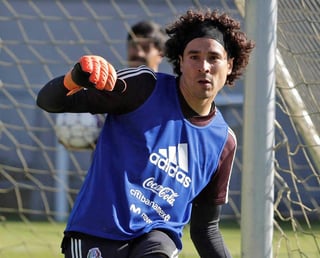 Guillermo Ochoa vuelve a entrenar con el América (ARCHIVO)