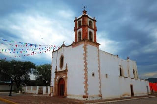 Imagen de la capilla novohispana de la antigua hacienda de Pedriceña. Este sitio histórico hospedó al presidente Benito Juárez en el año de 1864.
