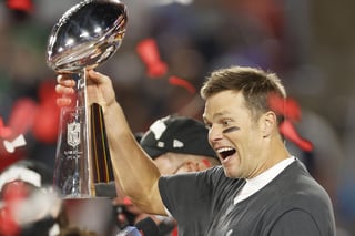 Séptimo anillo de campeonato y quinto Jugador Más Valioso (MVP) para Tom Brady en Super Bowls. (EFE)