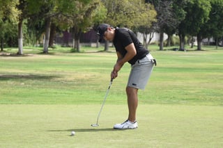 La mayoría en este tipo de torneos, se ganan arriba del green con el putt, donde golfistas participantes buscan dar su máximo esfuerzo. (ARCHIVO)