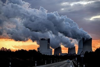 Más de 8 millones de personas murieron en 2018 en el mundo por respirar aire contaminado con partículas procedentes de la quema de combustibles como el carbón, la gasolina o el gasóleo, una cifra significativamente mayor de lo que investigaciones anteriores habían sugerido. (ARCHIVO) 
