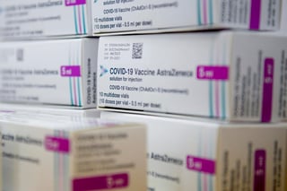 Ya fue autorizado un envío de vacunas contra el COVID-19 de AstraZeneca a México, que podrían llegar la madrugada del domingo. (ARCHIVO)