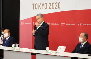 No está claro que su salida vaya a solucionar las cosas y devuelva la atención a cómo hará exactamente Tokio para celebrar la cita olímpica en poco más de cinco meses en medio de una pandemia. (EFE)