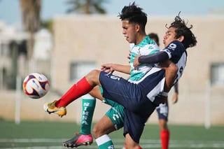 Santos Laguna se impuso 2-1 a Rayados dentro de la Jornada 6 de la categoría Sub-17 de la Liga MX, en el Torneo Guardianes 2021, donde el jugador albiverde, Mario Cordero, brilló con los locales. (ESPECIAL)
