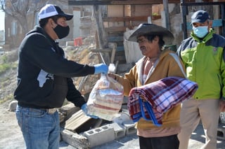 El Ayuntamiento de Saltillo implementó un operativo contra el frío con las direcciones de Protección Civil, Desarrollo Social y DIF.