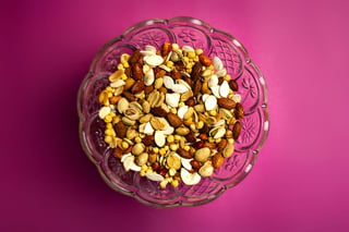 Nueces, maní, almendras, marañón, pistachos son fundamentales en la dieta MIND. (ESPECIAL)