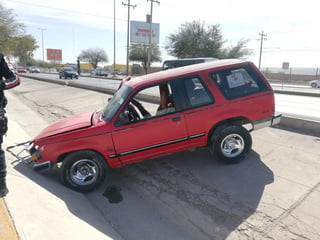 Se trata de una Ford Explorer, color rojo, de modelo antiguo, la cual portaban las placas de circulación FME-90-85 del estado de Coahuila.
(EL SIGLO DE TORREÓN)