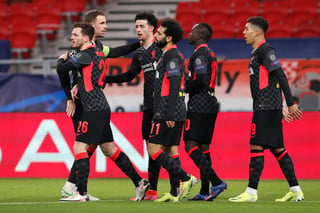 Liverpool se acercó a cuartos de final tras vencer 2-0 a Leipzig. (AP)