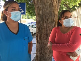 Las trabajadoras del Hospital General de Gómez Palacio se contagiaron de COVID el año pasado y ya recibieron las dos vacunas.