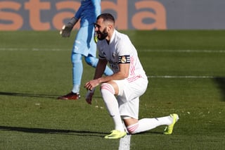 Karim Benzema se perderá el partido ante Valladolid por molestias en el aductor izquierdo. (EFE)