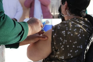 La vacunación contra el COVID-19 a los adultos mayores inició el pasado lunes 15 de febrero en el estado de Coahuila.