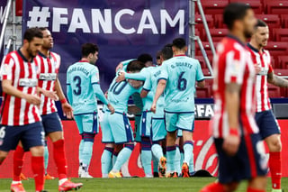 El Levante mostró que le tiene tomada la medida al líder Atlético de Madrid en la Liga española. (EFE)
