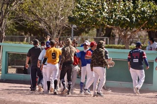 La Liga de Beisbol de Empleados y Profesionistas, que está muy cerca de definir a sus invitados a playoffs de esta temporada “Raymundo López Esquivel'. (ESPECIAL)