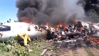 Al menos siete personas murieron en un accidente aéreo en el Aeropuerto de El Lencero del municipio de Emiliano Zapata, zona conurbada a la ciudad de Xalapa, capital de Veracruz. (ESPECIAL)