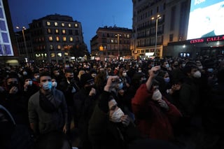 En Barcelona, las protestas y manifestaciones por un rapero no han cesado. (ARCHIVO) 