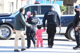 Agentes de la Policía Municipal acudieron con sus hijos a la inauguración de la guardería.