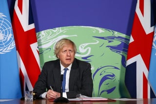 El primer ministro británico Boris Johnson advirtió el martes que el cambio climático es una amenaza grave para la humanidad y criticó mordazmente a quienes niegan la severidad del fenómeno. (EFE) 
