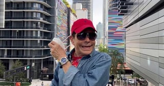 Este martes por la mañana, el conductor mexicano de espectáculos, Juan José Origel, mejor conocido como 'Pepillo' compartió en sus redes sociales que ya se encuentra en Miami, Florida para recibir la segunda dosis de la vacuna antiCOVID. (Especial) 