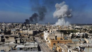 El Gobierno de Siria afirmó que el bombardeo perpetrado esta madrugada por Estados Unidos en el este del país árabe, presuntamente contra milicias proiraníes aliadas de Damasco, traerá 'consecuencias' e incrementará la tensión en la región.
(EFE)