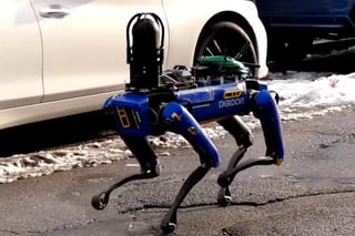 El Departamento de Policía de Nueva York probó esta semana en el barrio del Bronx una robot de Boston Dynamics en la escena de un crimen para probar sus capacidades de vigilancia en un escenario real, confirmó este viernes a Efe un portavoz policial. (ESPECIAL) 