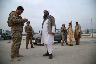 Como parte de este proceso han abandonado Afganistán unos 10,000 efectivos estadounidenses, mientras que permanecen todavía unos 2,500 soldados. (EFE) 