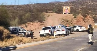 Un enfrentamiento armado entre policías e integrantes del crimen organizado, provocó el cierre por más de una hora, de la Carretera Federal 15 en  Sonora, entre los municipios de Magdalena e Ímuris. (ESPECIAL)