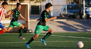 Rubén Meléndez juega como volante y recibió su primera convocatoria al Tri Sub 16, cuya concentración se realiza en esta semana. (CORTESÍA)