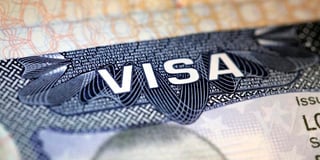 Durante la primera entrevista para obtener la visa de Estados Unidos ante un oficial consular que determinará si apruebas o no el documento. (ESPECIAL)
