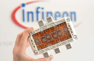 El proveedor taiwanés de paneles para semiconductores Innolux Corp. dijo que la crisis actual de chips podría durar más allá de este año.