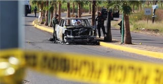 En la sindicatura de Pericos, municipio de Mocorito (Sinaloa), tres vehículos fueron localizados totalmente destruidos y decena de casquillos percutidos de diversas armas automáticas, derivado de una serie de enfrentamientos reportados por vecinos, entre grupos rivales de la delincuencia. (ESPECIAL)