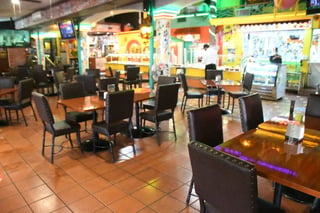 El partido del Santos Laguna el domingo no ayudó a repuntar las ventas en los restaurantes. (ARCHIVO)