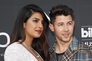Nick Jonas y Priyanka Chopra serán los encargados de anunciar los nominados a los Óscar en una transmisión especial el próximo lunes, según informó este miércoles la Academia de Hollywood. (ARCHIVO)