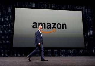 El fundador de Amazon y hombre más rico del mundo según Forbes, Jeff Bezos, eligió a Andrew Steer para ejercer de consejero delegado del Fondo Bezos para la Tierra, una iniciativa para combatir el cambio climático dotada con 10,000 millones de dólares. (ARCHIVO) 
