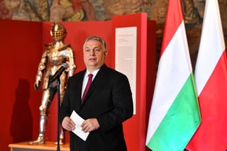 El primer ministro de Hungría, el ultranacionalista Viktor Orbán, instó hoy a la Comisión Europea (CE) a publicar los contratos de compra de las vacunas contra la COVID, al tiempo que criticó el hecho de que para hacerlo se requiera el consentimiento de los proveedores de los fármacos. (ARCHIVO)