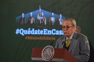 A un año de que se estableció la suspensión de clases presenciales, el secretario de Salud, Jorge Alcocer, anunció que el gobierno de México, el Grupo Asesor Científico y la SEP, ya afinan la estrategia de apertura de las escuelas. (EL UNIVERSAL)