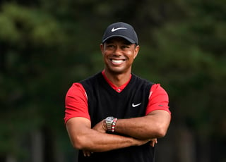 Tiger Woods anunció que ya se encuentra en su casa, y que sigue con su recuperación tras el fuerte accidente automovilístico que sufrió. (ARCHIVO)