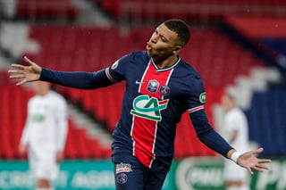  Keylor Navas atajó otro penal y Kylian Mbappé firmó un doblete para que el Paris Saint-Germain se instalase el miércoles en los cuartos de final de la Copa de Francia al vencer 3-0 a Lille. (AP)