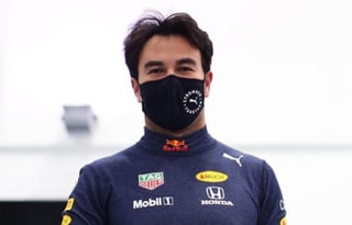 En una semana, el mexicano Sergio Pérez tendrá su primer día de prácticas dentro de un Gran Premio como piloto de Red Bull. El salto de escudería fue extenso, por lo que el tapatío busca adaptarse lo más pronto posible. (ESPECIAL) 