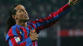 Este 21 de marzo hay fiesta en el deporte mundial, pues el exastro Ronaldinho celebra 41 años de edad. (Especial) 