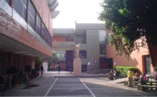 Personas encapuchadas tomaron de manera violenta las instalaciones de la Facultad de Artes y Diseño, informó la Universidad Nacional Autónoma de México (UNAM) en un comunicado. (ESPECIAL) 
