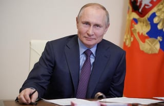 El presidente de Rusia, Vladímir Putin, anunció hoy que se vacunará mañana, martes, contra la COVID-19, en una videoconferencia con responsables del Gobierno sobre la campaña de vacunación en el país. (EFE) 