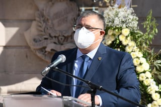 Sergio Lara Galván, alcalde de Torreón, llamó a la población a que eviten acudir a los puntos de vacunación contra el COVID-19 en la ciudad, toda vez que la aplicación de las dosis para adultos mayores iniciará el próximo sábado en el Tecnológico de la Laguna y el Coliseo Centenario.
(ARCHIVO)