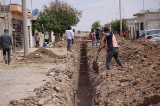 En un mes o mes y medio concluirán las obras de drenaje y pavimentación que arrancaron en Matamoros. (EL SIGLO DE TORREÓN) 