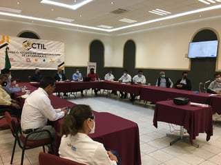 Ayer se reunieron colegios de profesionistas y representantes de universidades con el Gobierno del Estado de Durango.