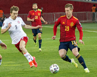La selección española fue rescatada por Dani Olmo que marcó un gol de último segundo ante Georgia. (AP)