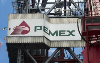  La firma recordó que retiró las calificaciones en escala nacional de Pemex por razones comerciales, después que la petrolera cancelara los contratos con la calificadora.
 (ARCHIVO)