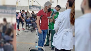 Ricardo “Tuca” Ferretti, acudió este miércoles a recibir la primera dosis de vacuna contra COVID luego del entrenamiento con los Tigres. (ESPECIAL)