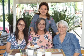 María Valdés, Socorro Solís, Hortencia Morales y Silvia García. (EL SIGLO DE TORREÓN / Jesús Galindo López)